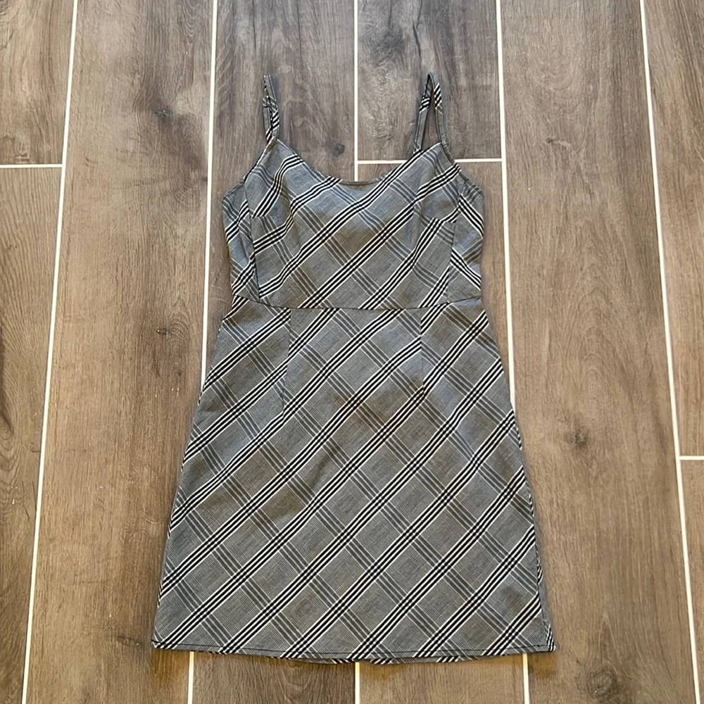 Urban Outfitters Plaid Dress - Picture 2 of 5